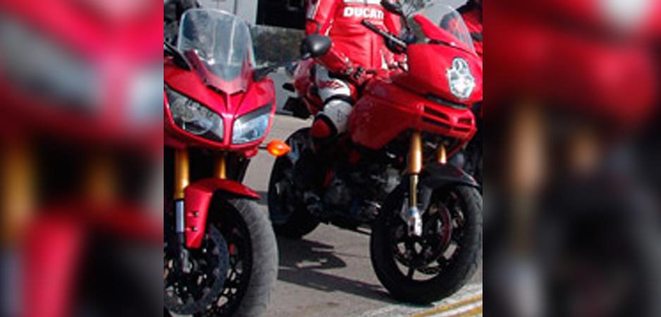 Yamaha Fazer FZ1 y Ducati Multistrada 1000DS
