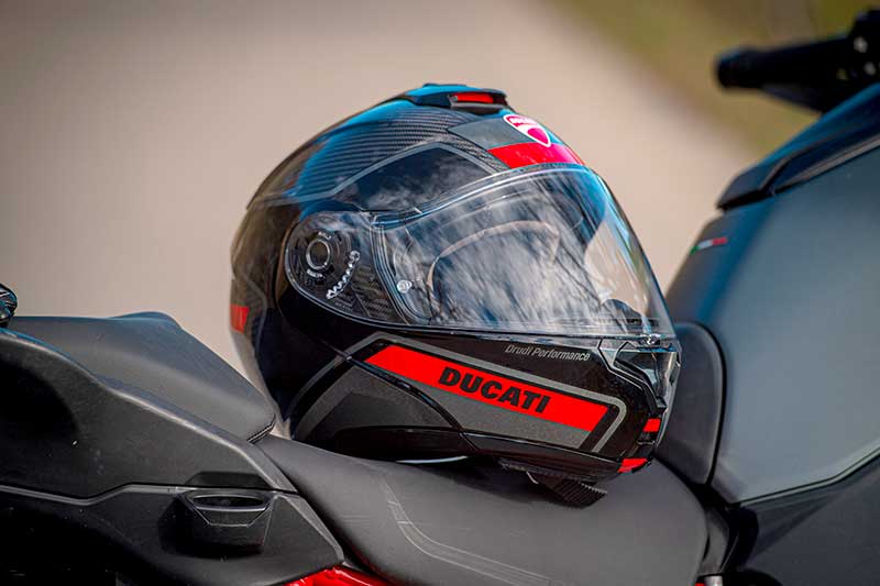 Horizon V2 | El nuevo casco de Ducati para “touring”