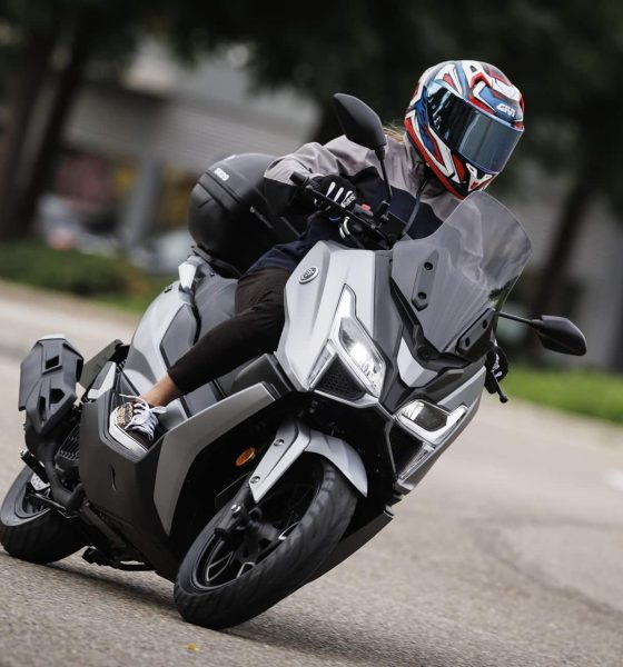 Impactante diseño italiano y estilo GT en un scooter de la China5