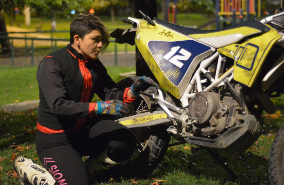 Pukka Duran, deportista y motociclista femenina