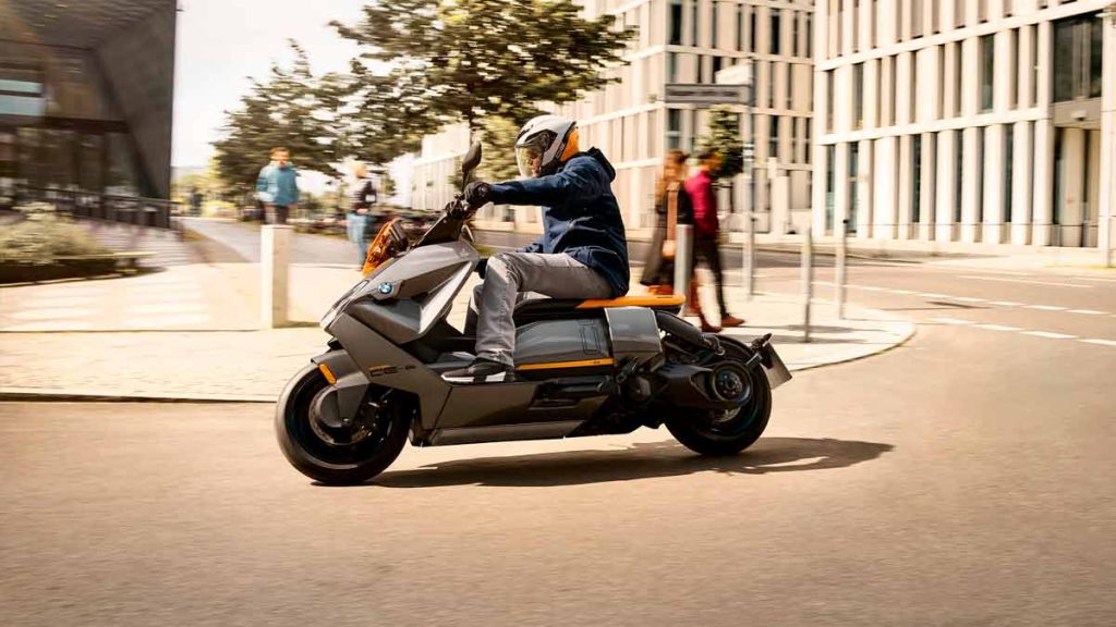 BMW-CE-04-El-mejor-scooter-electrico-en-Colombia-03