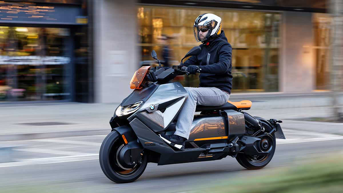 BMW-CE-04-El-mejor-scooter-electrico-en-Colombia