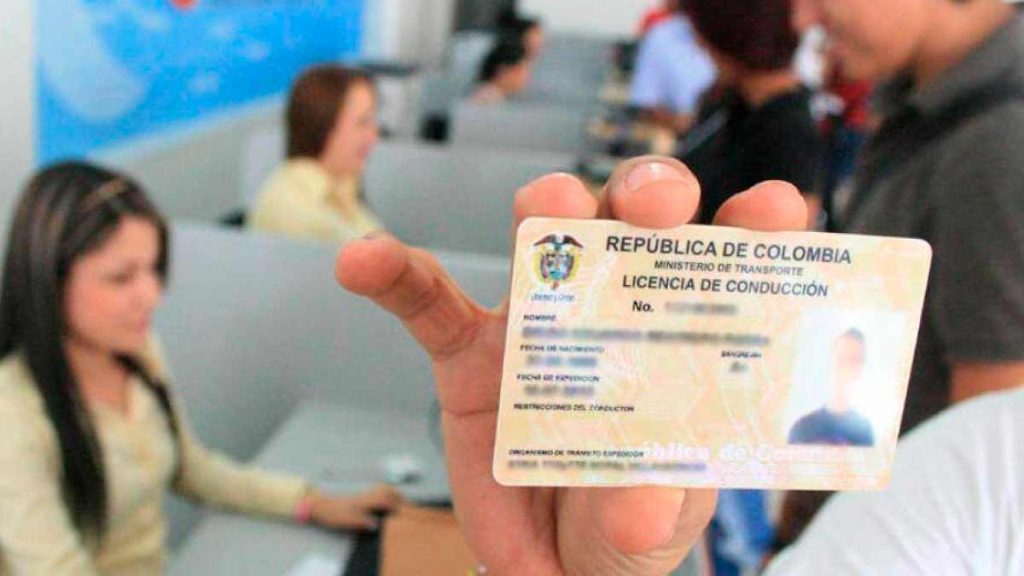 Licencia-de-conduccion-colombiana-sirve-en-otros-paises-Enterese-donde-puede-usar-su-pase-con-tranquilidad-01