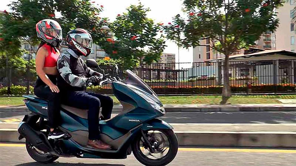 Prueba-Honda-PCX-160-ABS-2024-El-scooter-que-llega-a-destronar-los-del-segmento-por-que-01