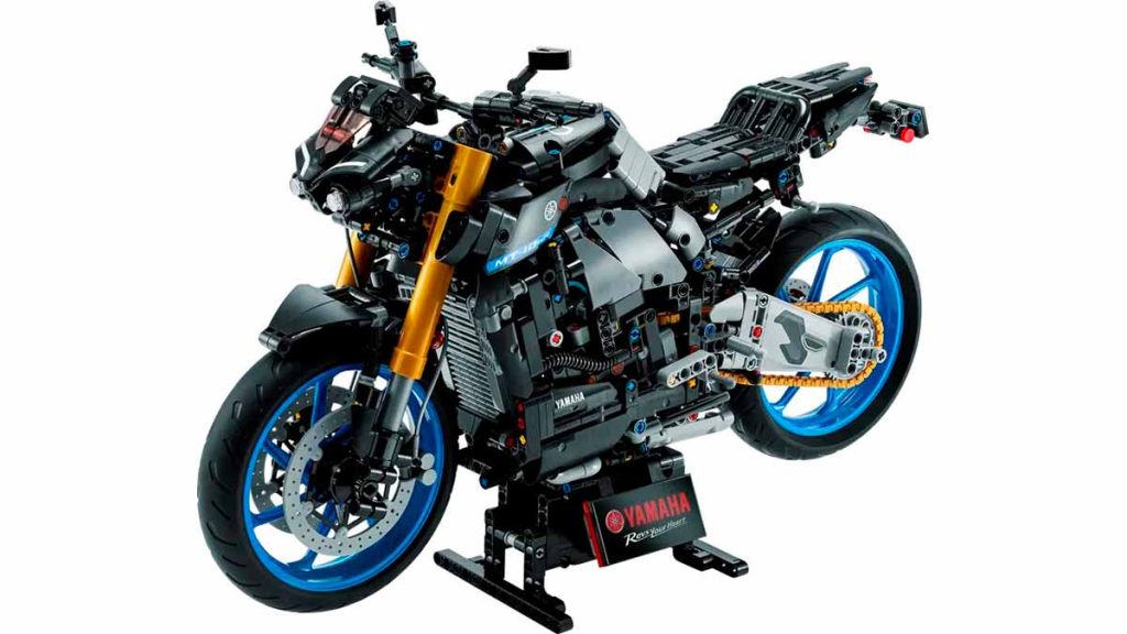 Una-Yamaha-MT10-SP-dentro-de-tu-oficina-o-en-tu-casa-Lego-lo-hace-posible-08