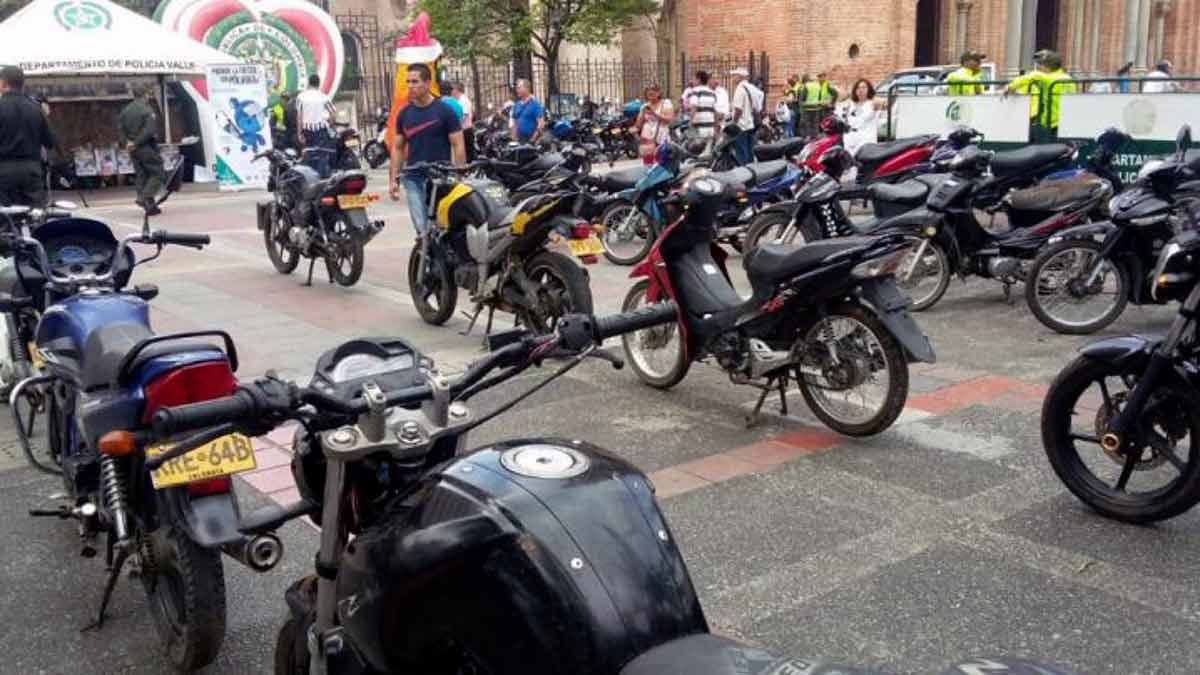 MUY-BIEN-La-Policia-Nacional-recupero-motos-y-carros-Conozca-el-dato