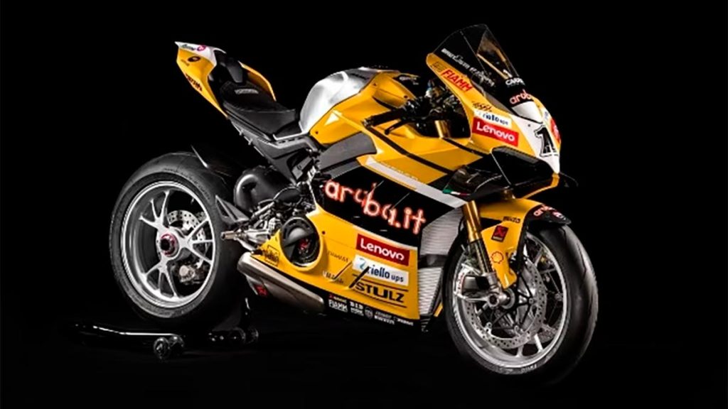 Ducati-Panigale-Racing-&-World-Champion-Replica-2023-Edicion-Limitada-5-regalos-para-Navidad-Con-cual-se-queda-03