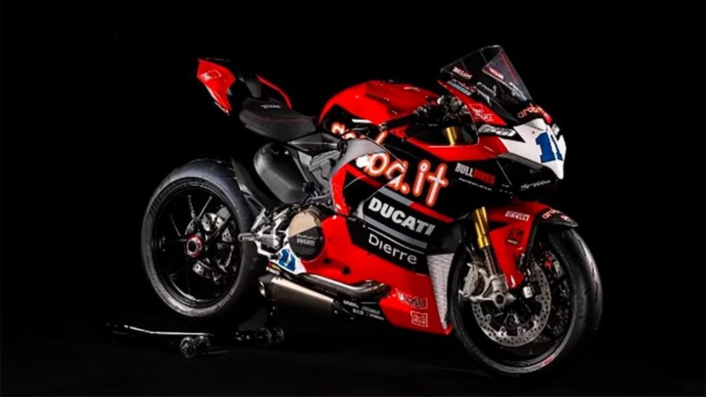 Ducati-Panigale-Racing-&-World-Champion-Replica-2023-Edicion-Limitada-5-regalos-para-Navidad-Con-cual-se-queda-06