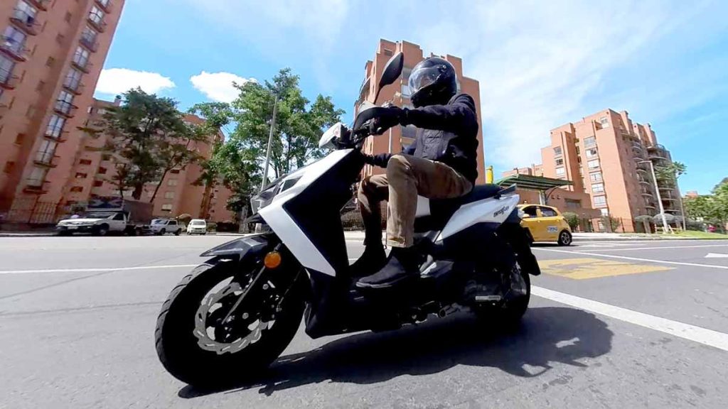 Prueba SYM Crox RX 150 | ¿El mejor scooter 150 del mercado? | Precio y ficha técnica 03