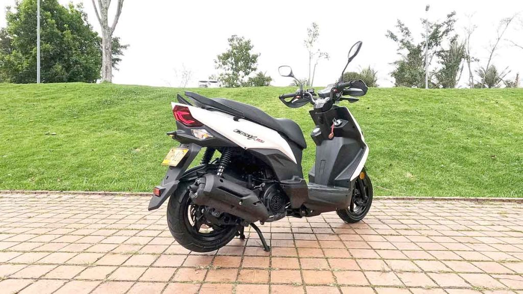 Prueba SYM Crox RX 150 | ¿El mejor scooter 150 del mercado? | Precio y ficha técnica 21