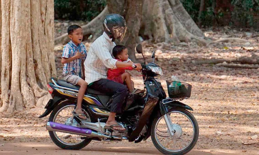 Menores en motocicleta